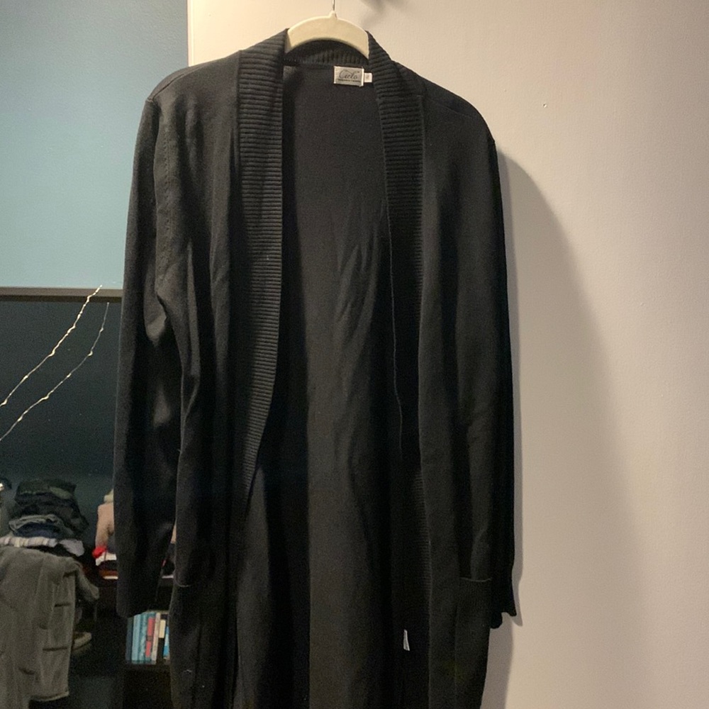 Women’s long cardigan sweater
